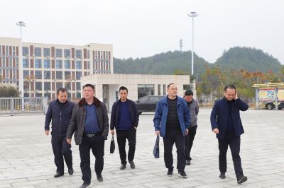 平安建設(shè)迎驗(yàn)收，平安和諧滿校園——我校迎接“懷化市平安建設(shè)示范?！痹u估驗(yàn)收